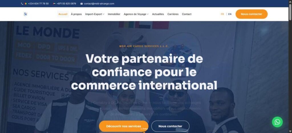 L'accueil bilingue, avec les coordonnées des trois implantations dès la barre supérieure.